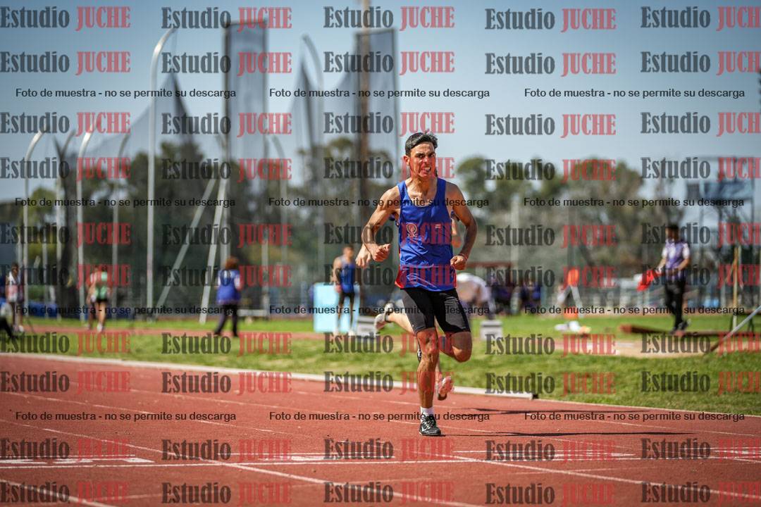 Fotos de los 400 m llanos de varones