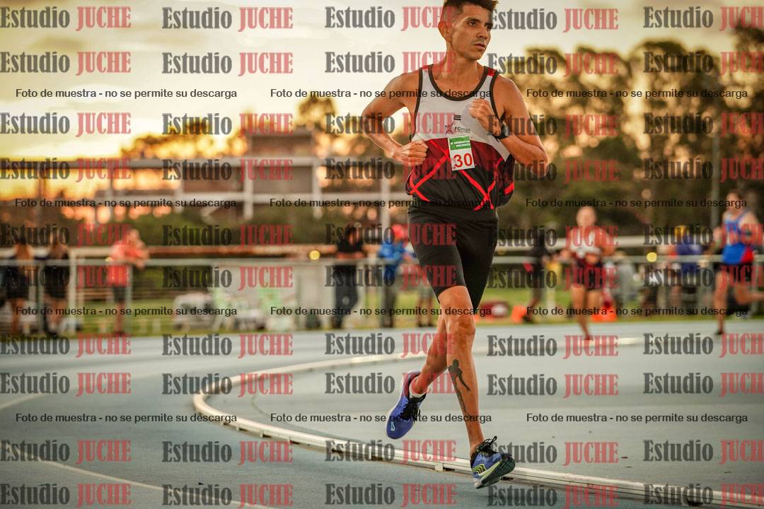 Fotos de los 3000 m llanos de varones