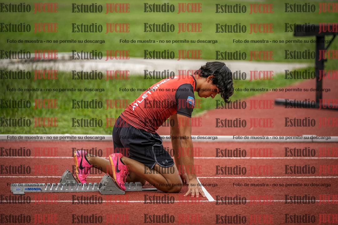 Fotos de los 400 m llanos de varones