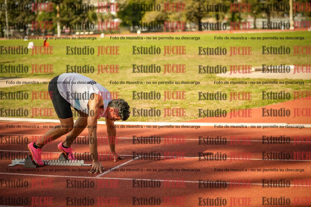 Fotos de los 400 m llanos de varones