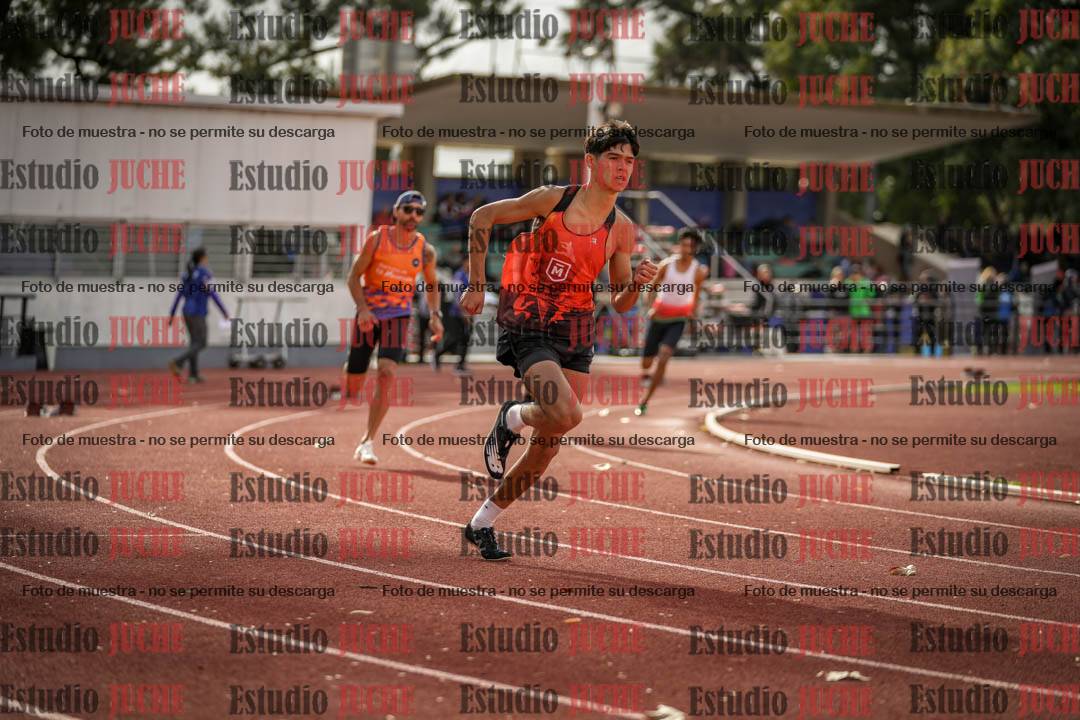 Fotos de los 400 m llanos de varones