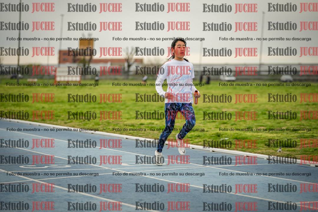 Fotos de las postas 5x80 m de mujeres - U14 - FINAL