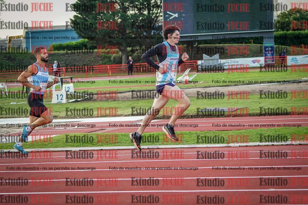 Fotos de los 1500 m llanos de varones - deca 10
