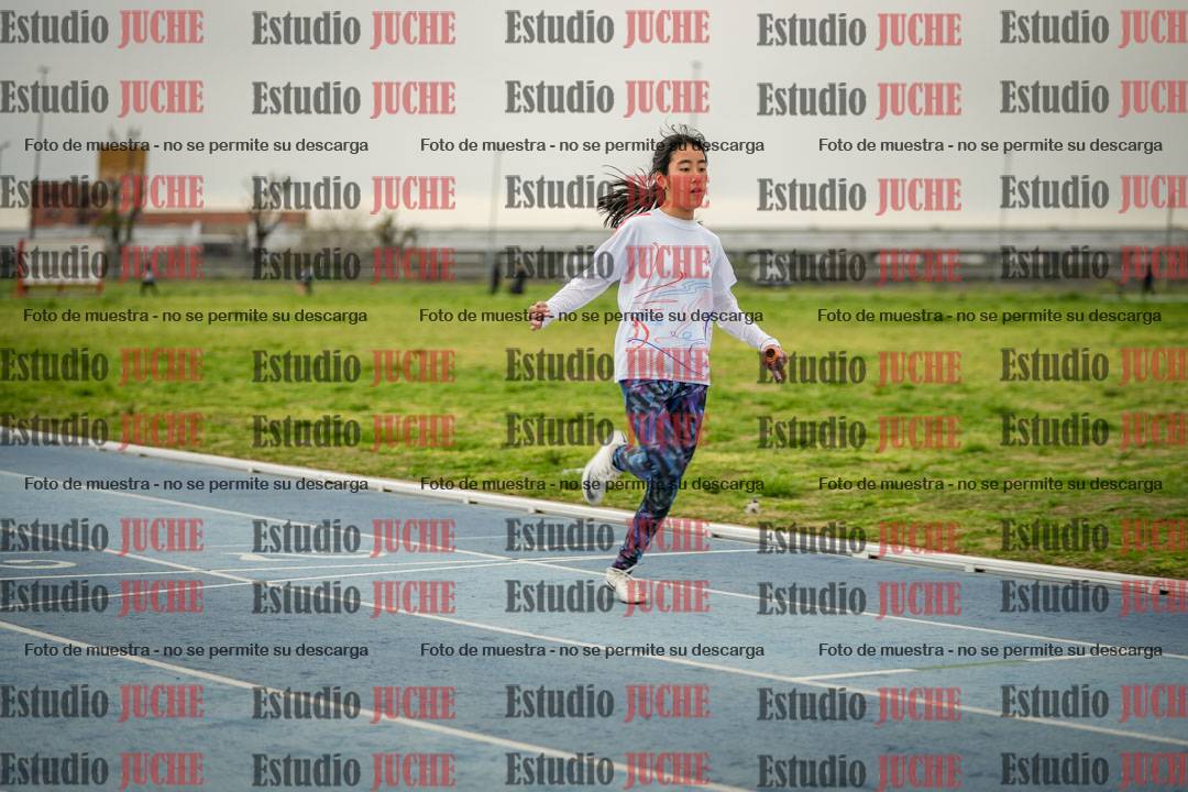 Fotos de las postas 5x80 m de mujeres - U14 - FINAL