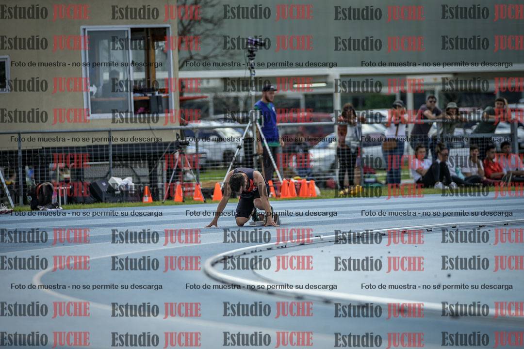 Fotos de los 400 m llanos de varones