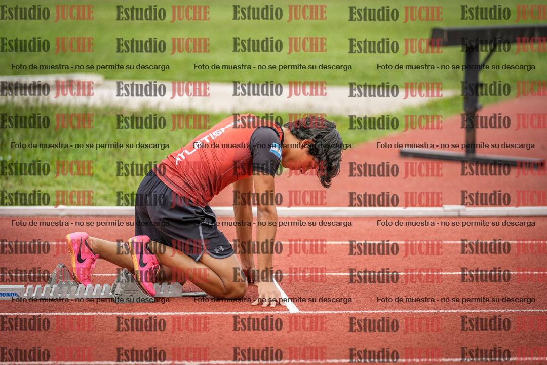 Fotos de los 400 m llanos de varones