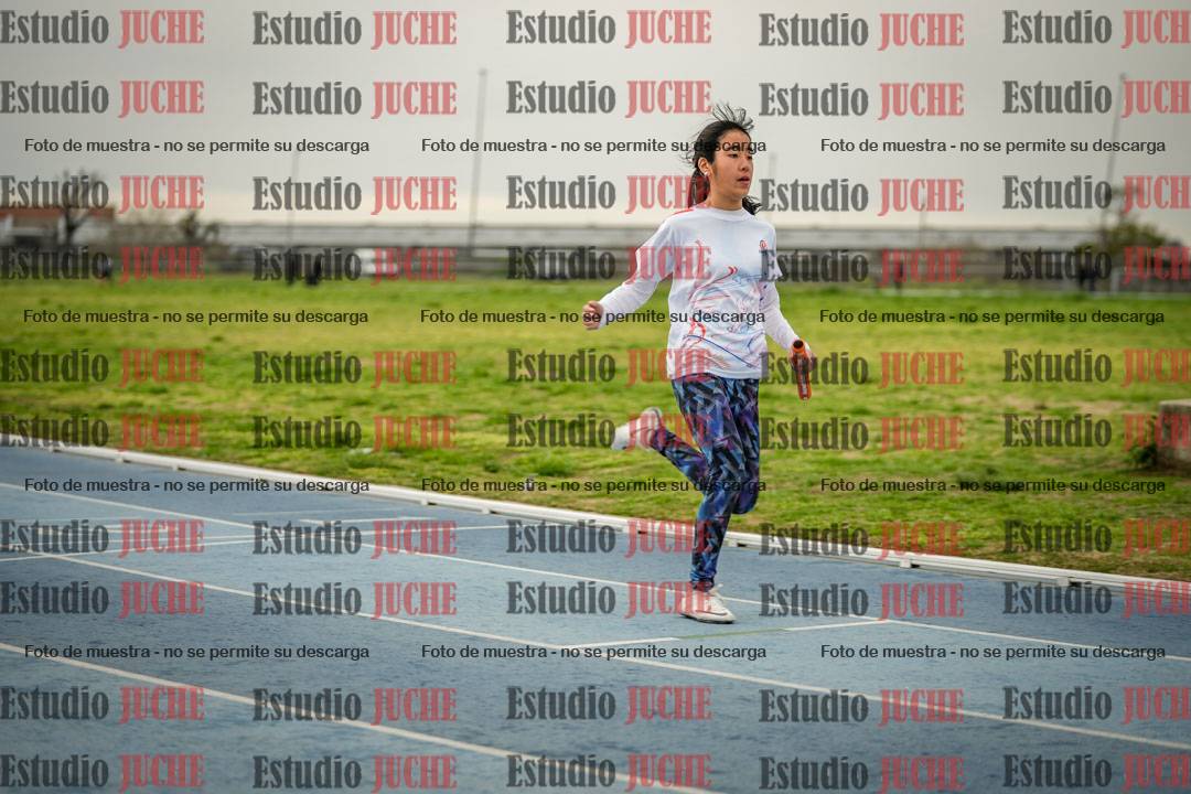Fotos de las postas 5x80 m de mujeres - U14 - FINAL