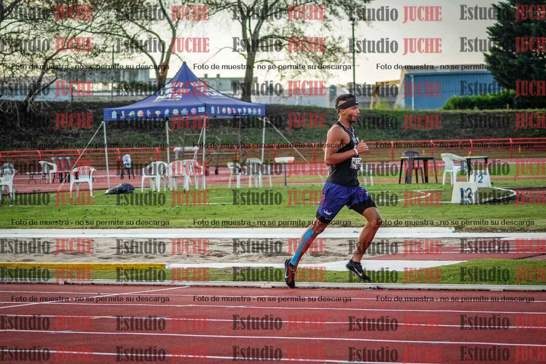 Fotos de los 1500 m llanos de varones - deca 10