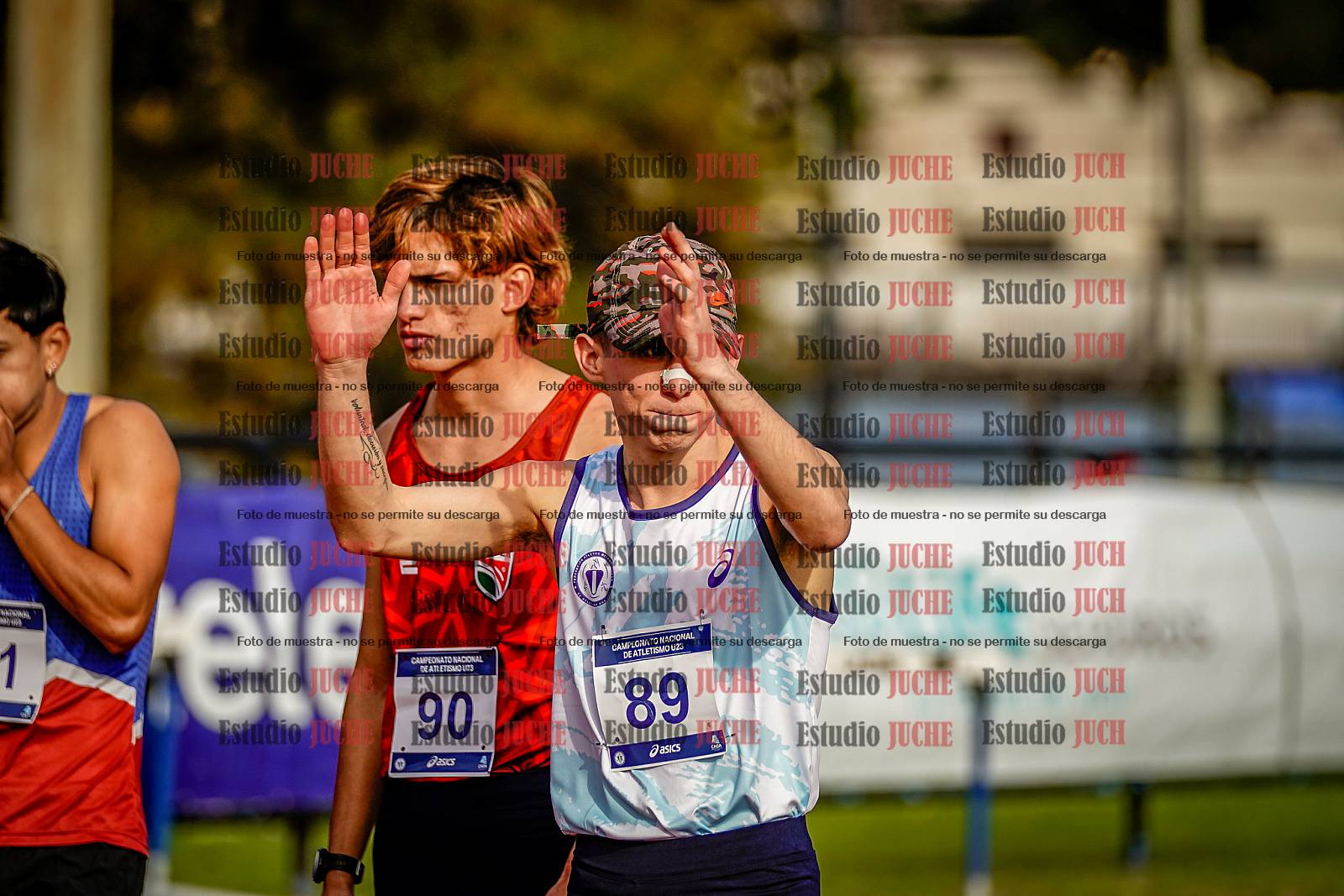 Fotos de los 3000 m con obstáculos de varones