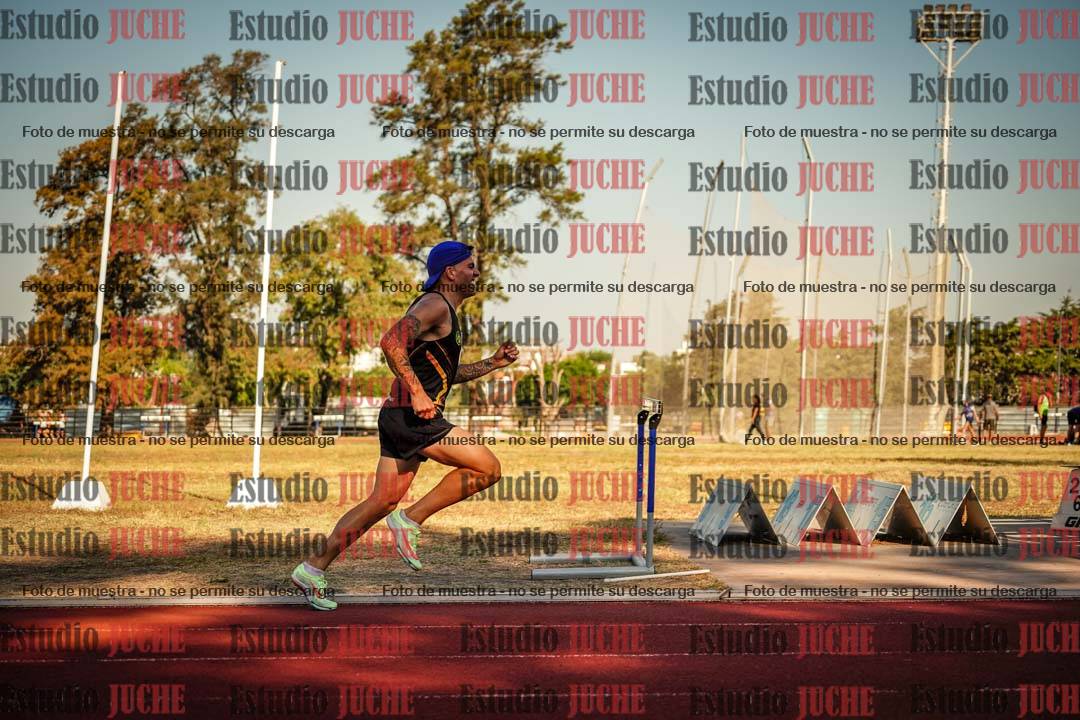 Fotos de los 800 m llanos de varones