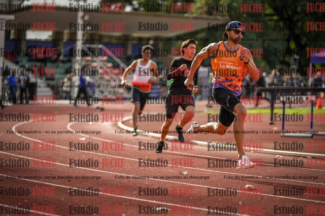 Fotos de los 400 m llanos de varones