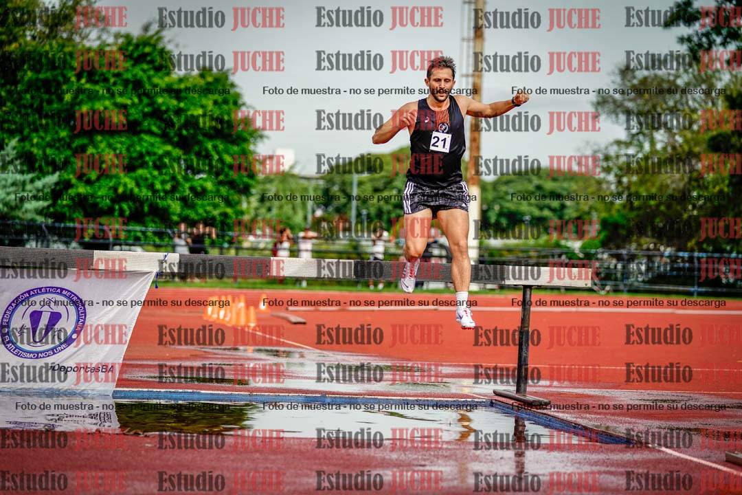 Fotos de los 3000 m con obstáculos de varones