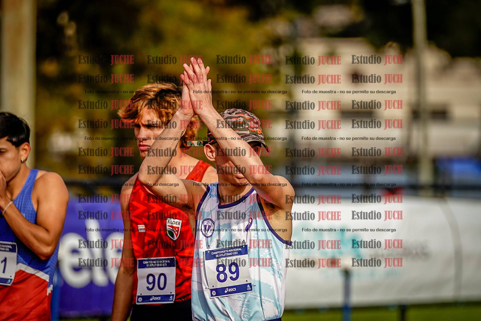 Fotos de los 3000 m con obstáculos de varones