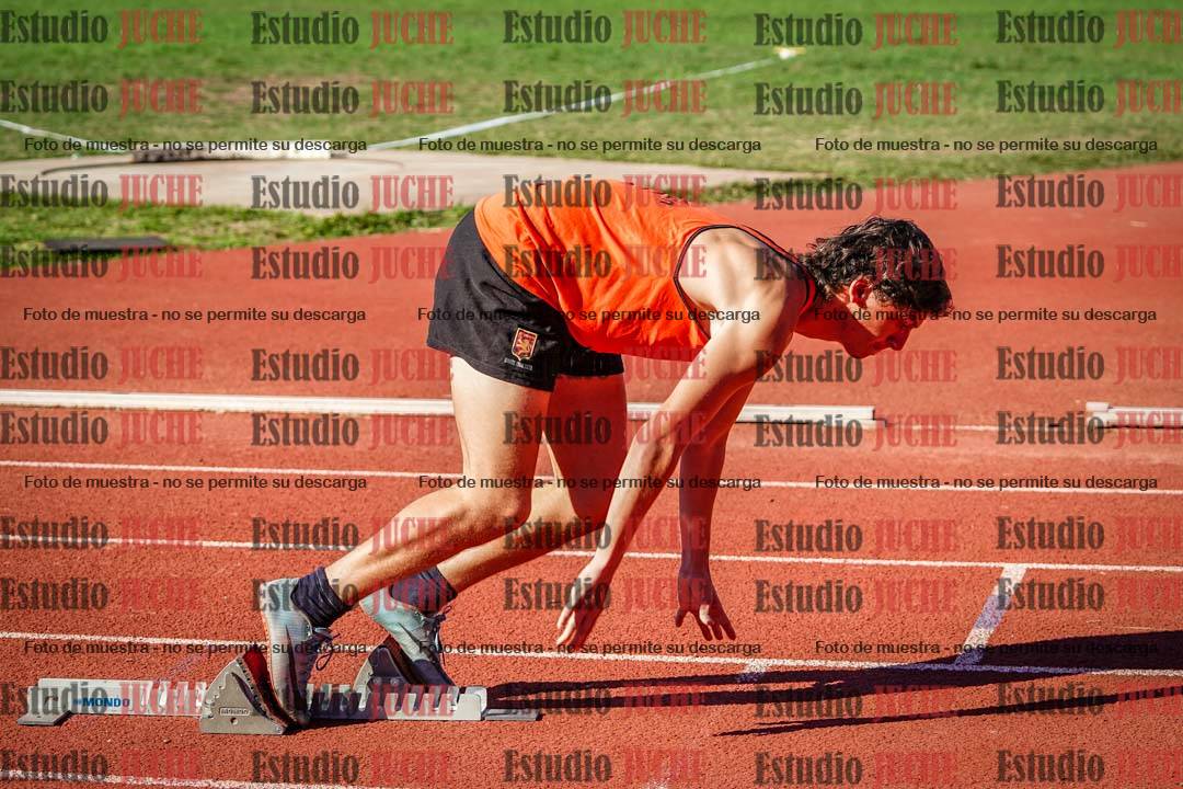 Fotos de los 400 m llanos de varones