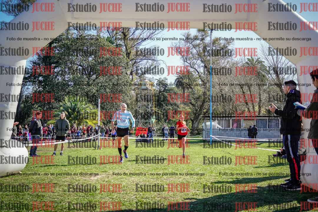 Fotos de la llegada del cross de 1500 m