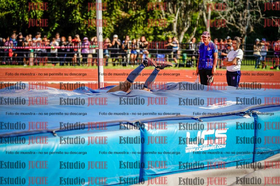 Fotos del salto en alto de mujeres