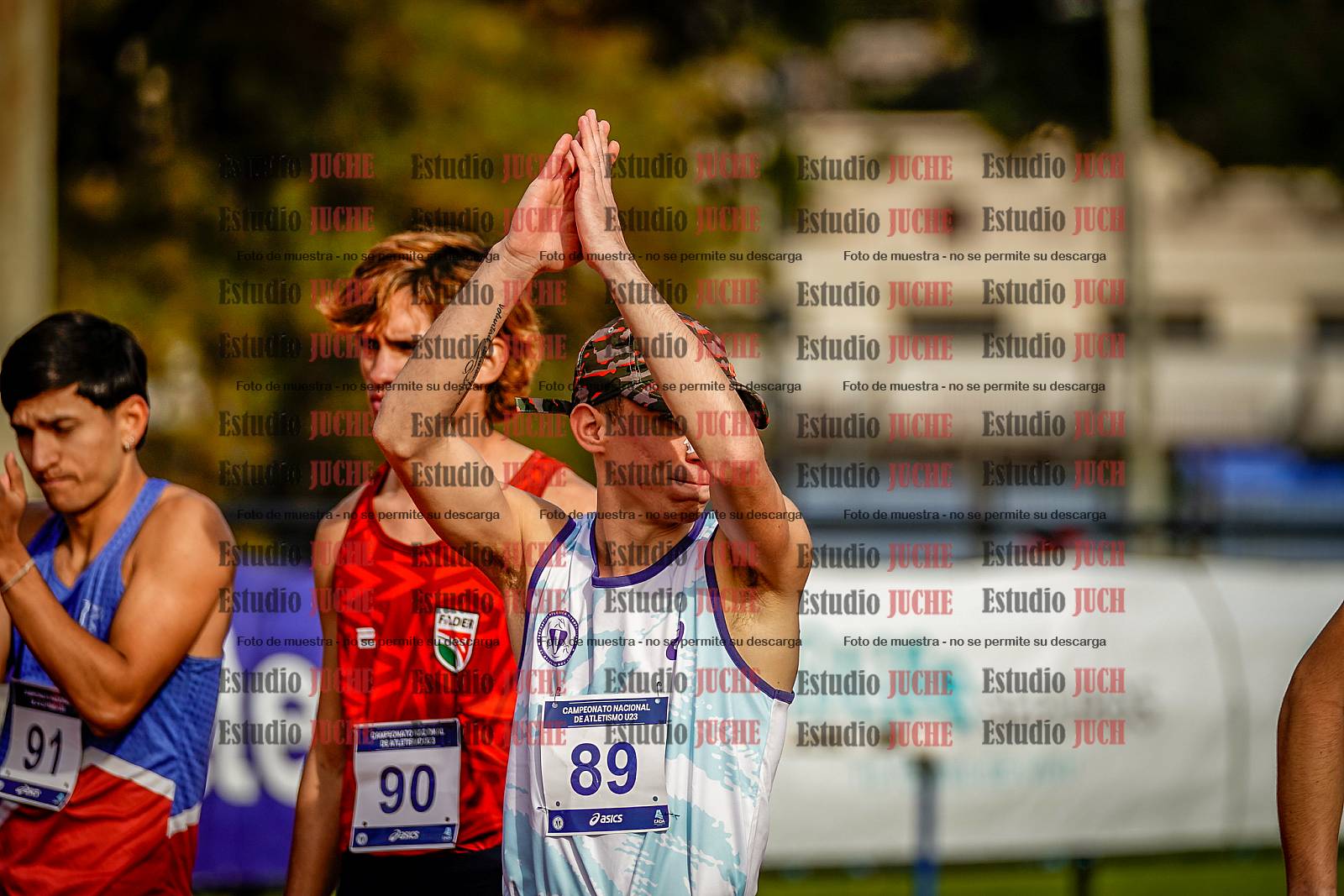 Fotos de los 3000 m con obstáculos de varones