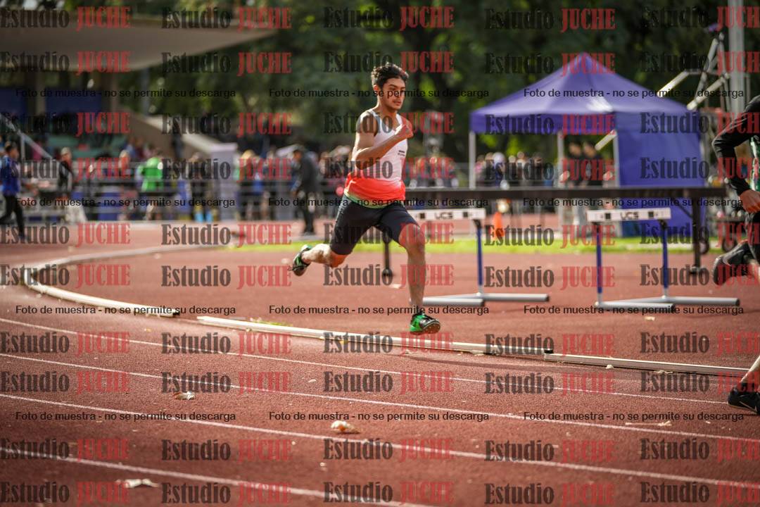 Fotos de los 400 m llanos de varones