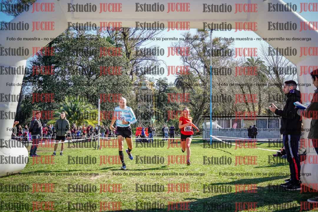 Fotos de la llegada del cross de 1500 m