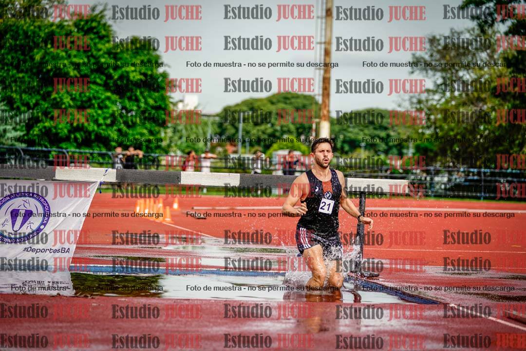 Fotos de los 3000 m con obstáculos de varones
