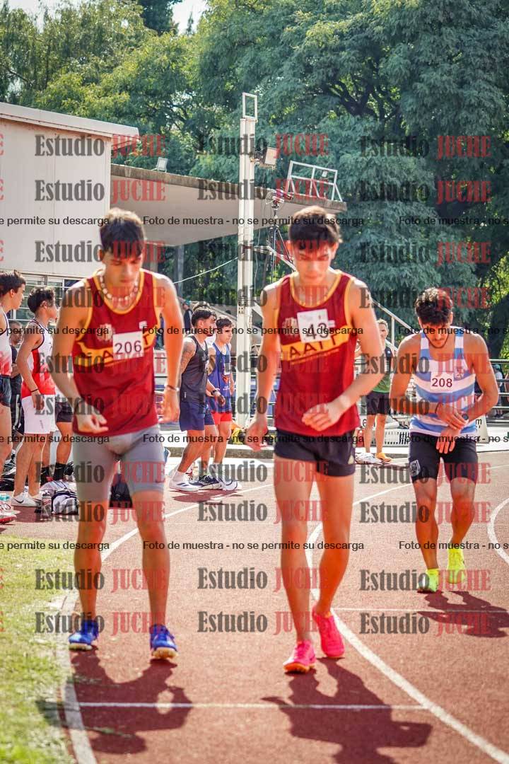 Fotos de los 800 m llanos de varones