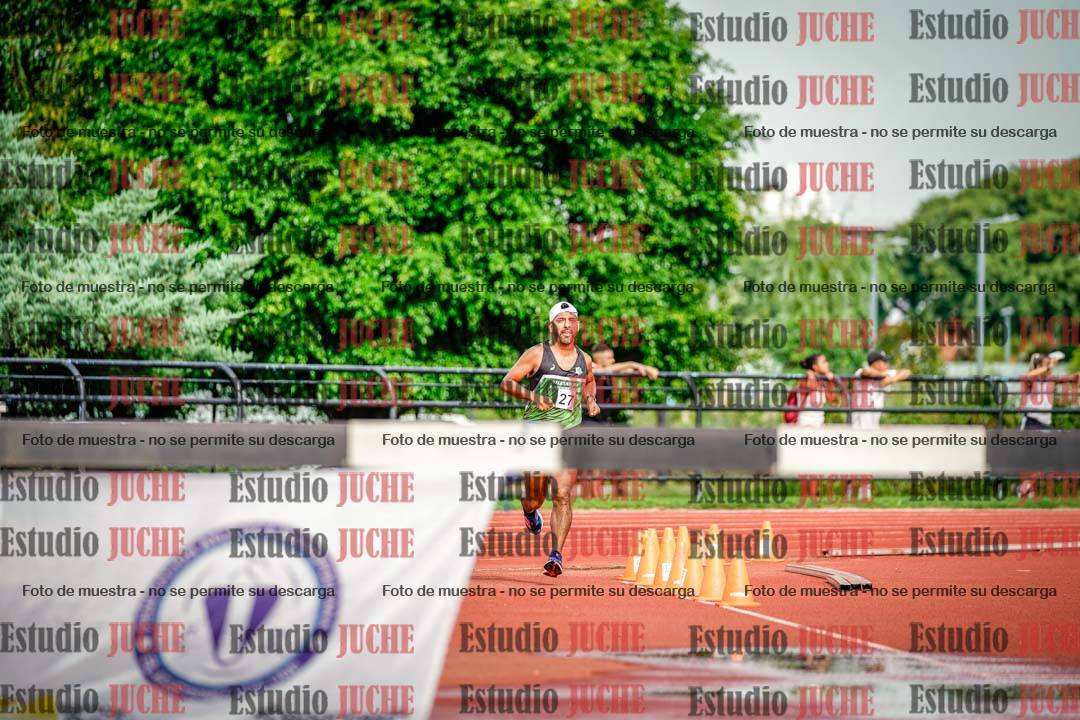 Fotos de los 3000 m con obstáculos de varones