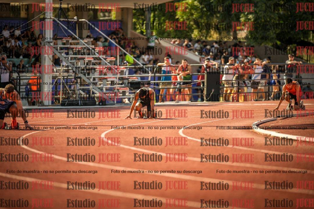 Fotos de los 400 m llanos de varones