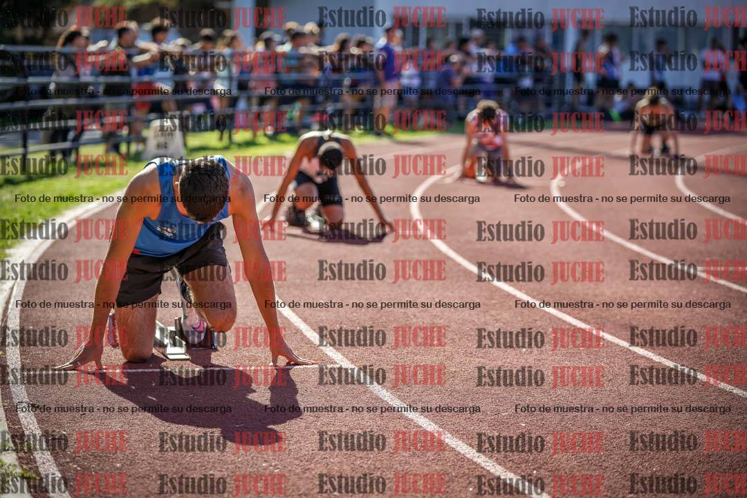 Fotos de los 400 m llanos de varones