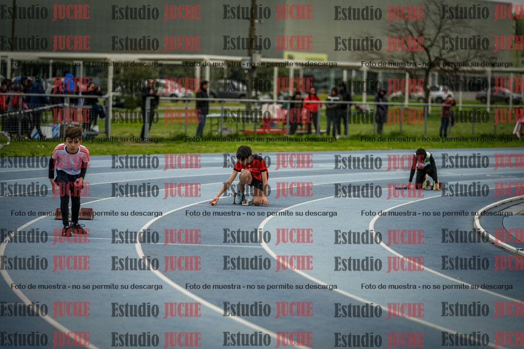 Fotos de las postas 5x80 m de varones - U14 - FINAL