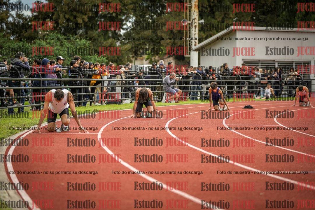 Fotos de los 400 m llanos de varones