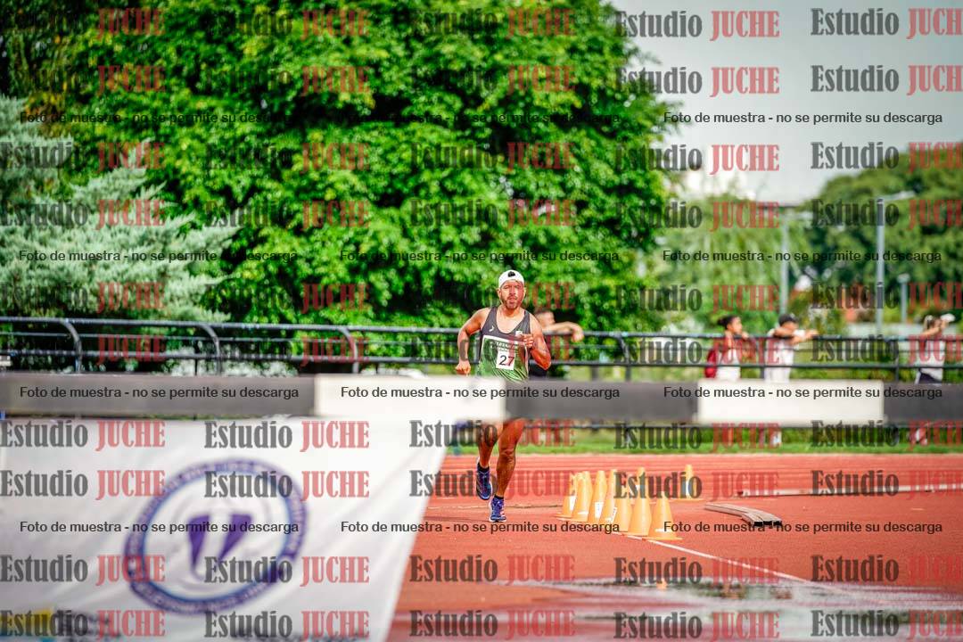 Fotos de los 3000 m con obstáculos de varones