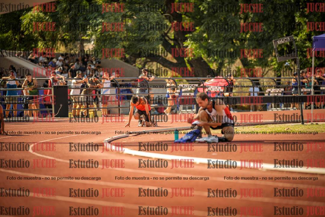 Fotos de los 400 m llanos de varones
