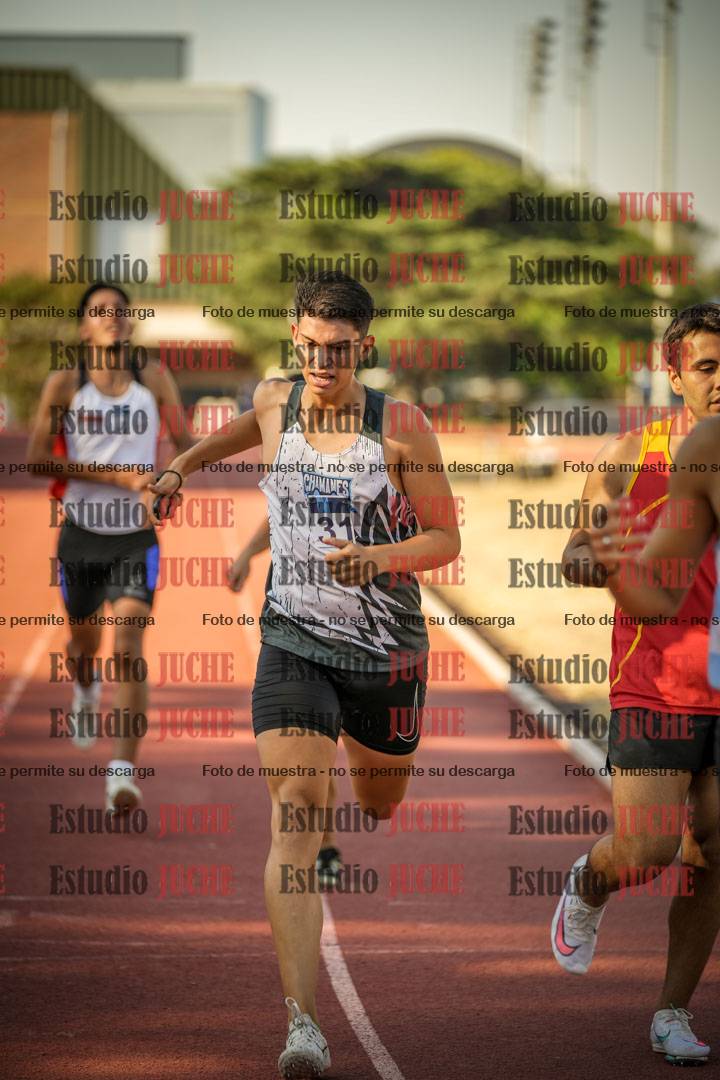 Fotos de los 800 m llanos de varones