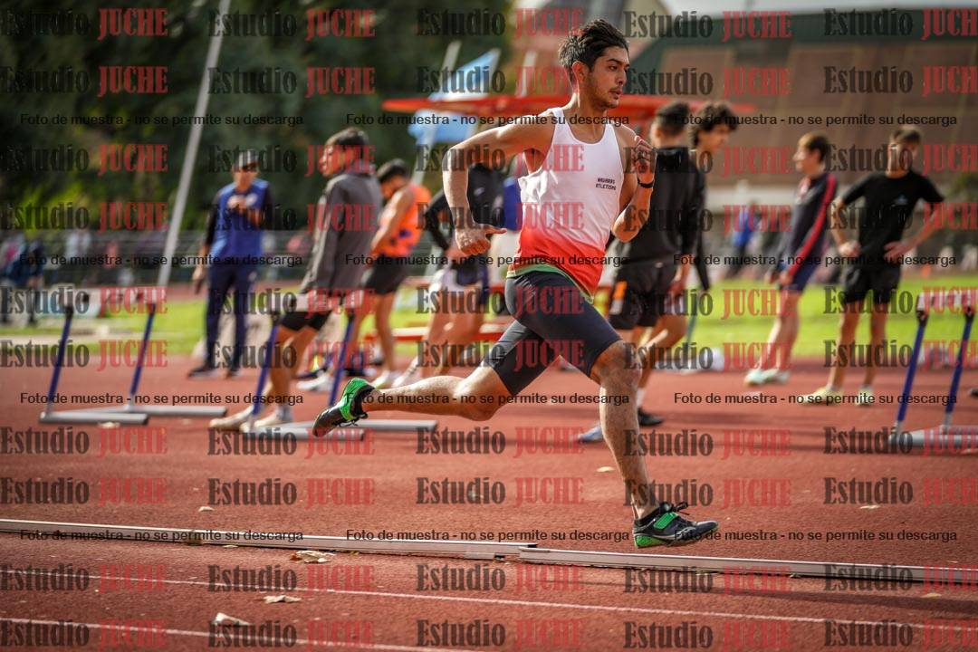 Fotos de los 400 m llanos de varones