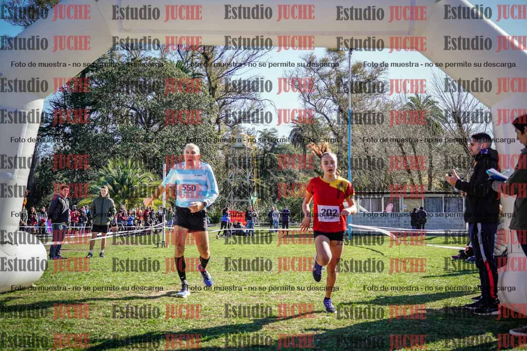Fotos de la llegada del cross de 1500 m