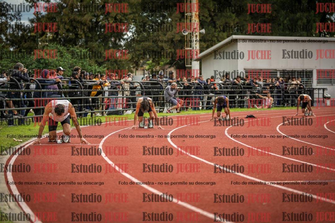 Fotos de los 400 m llanos de varones