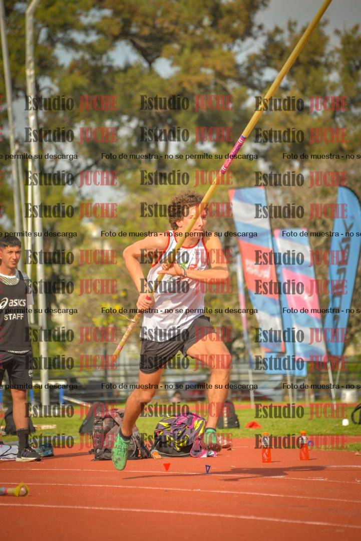 Fotos del salto con garrocha de varones - decatlón 8