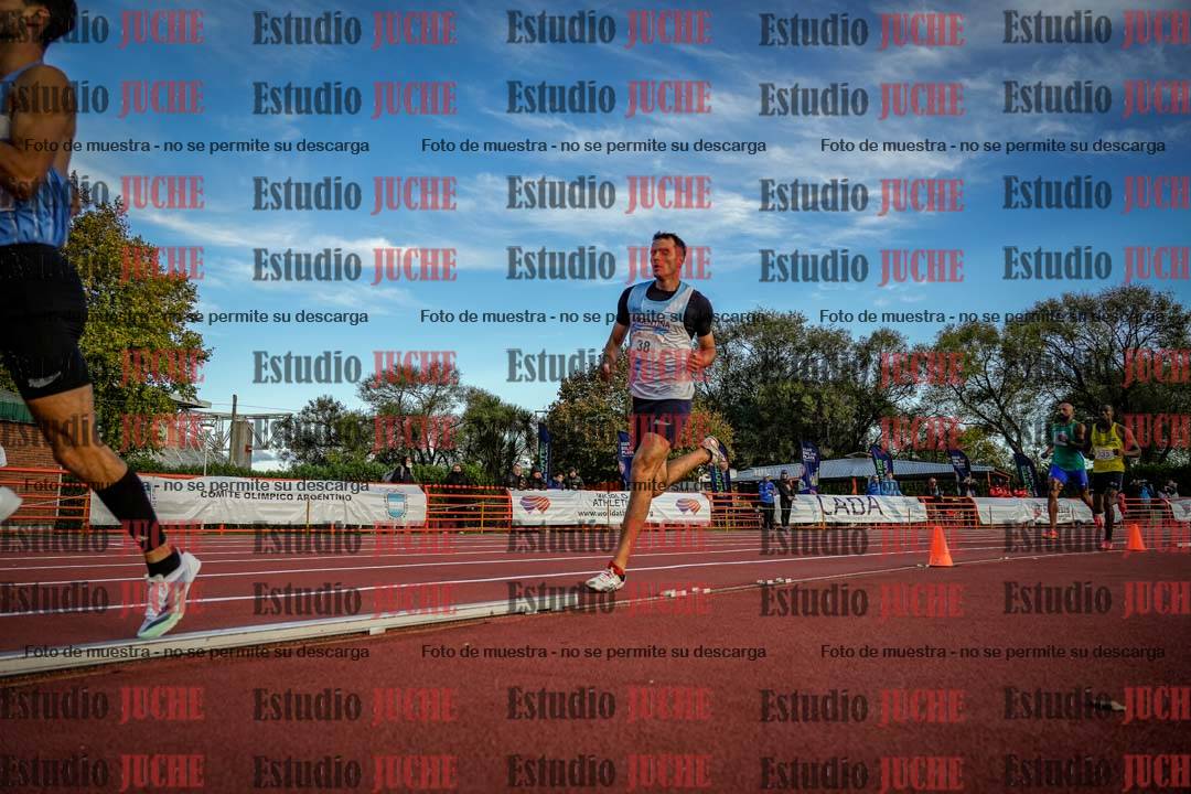 Fotos de los 1500 m llanos de varones - deca 10
