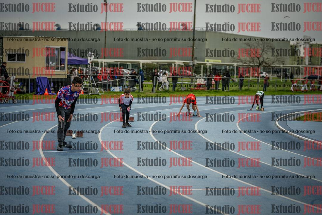 Fotos de las postas 5x80 m de varones - U14 - FINAL