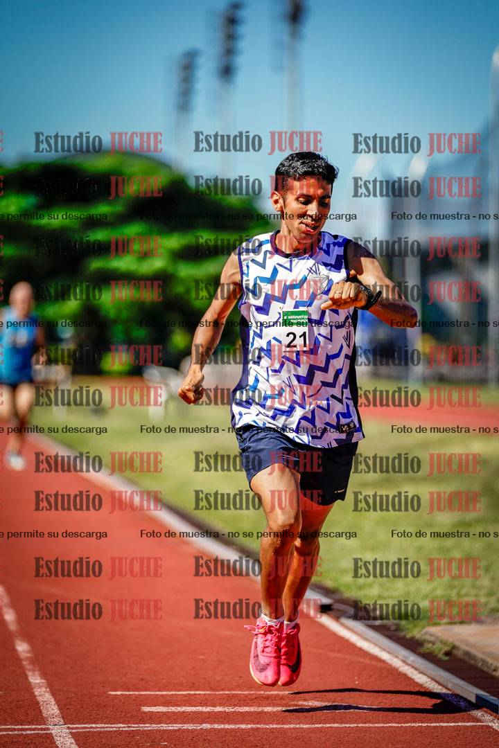 Fotos de los 800 m llanos de varones