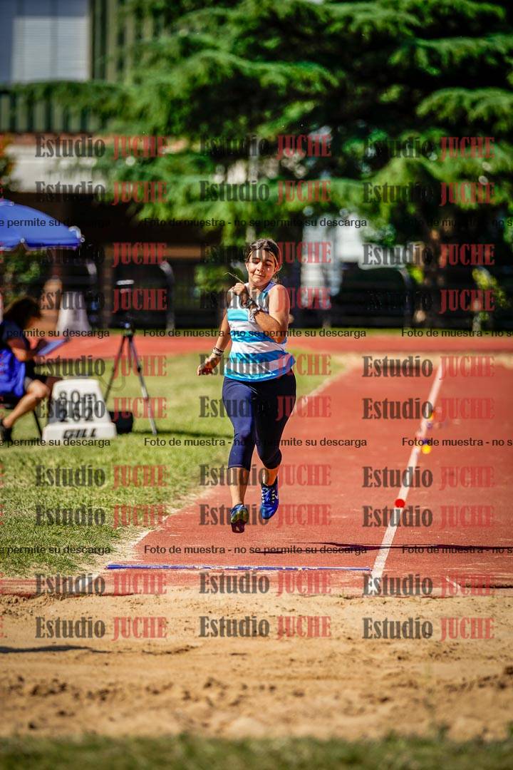 Fotos del salto en largo de mujeres