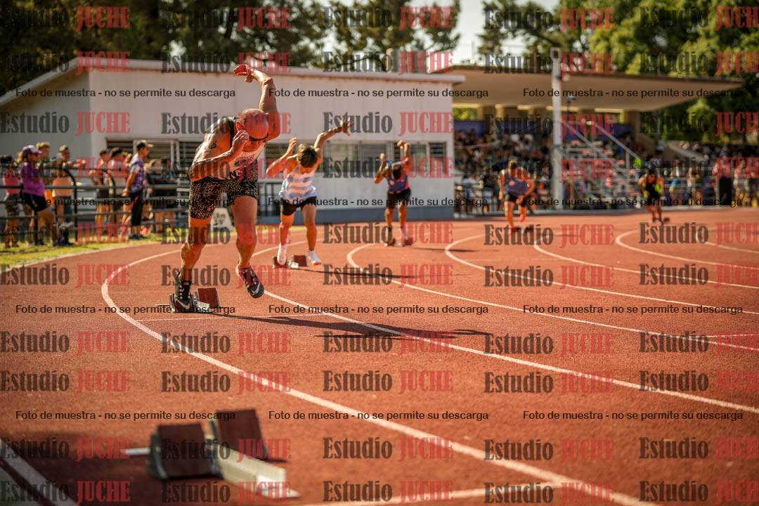Fotos de los 400 m llanos de varones