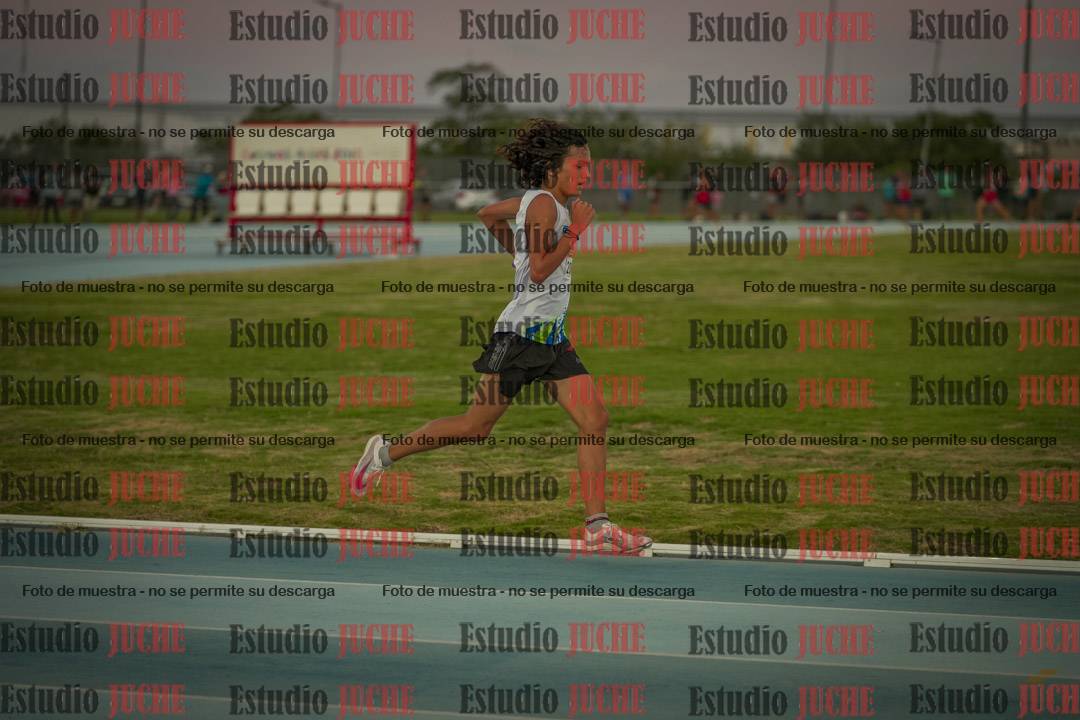 Fotos de los 3000 m llanos de varones
