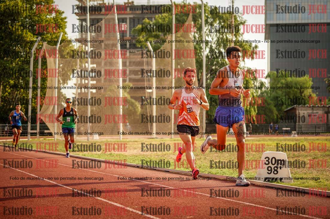 Fotos de los 5000 m llanos de mujeres y varones