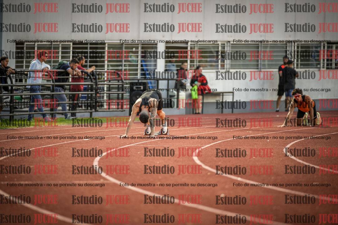 Fotos de los 400 m llanos de varones