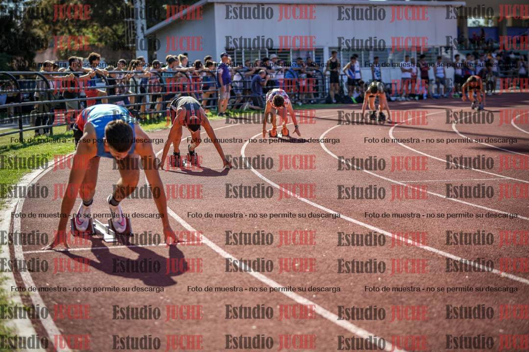Fotos de los 400 m llanos de varones