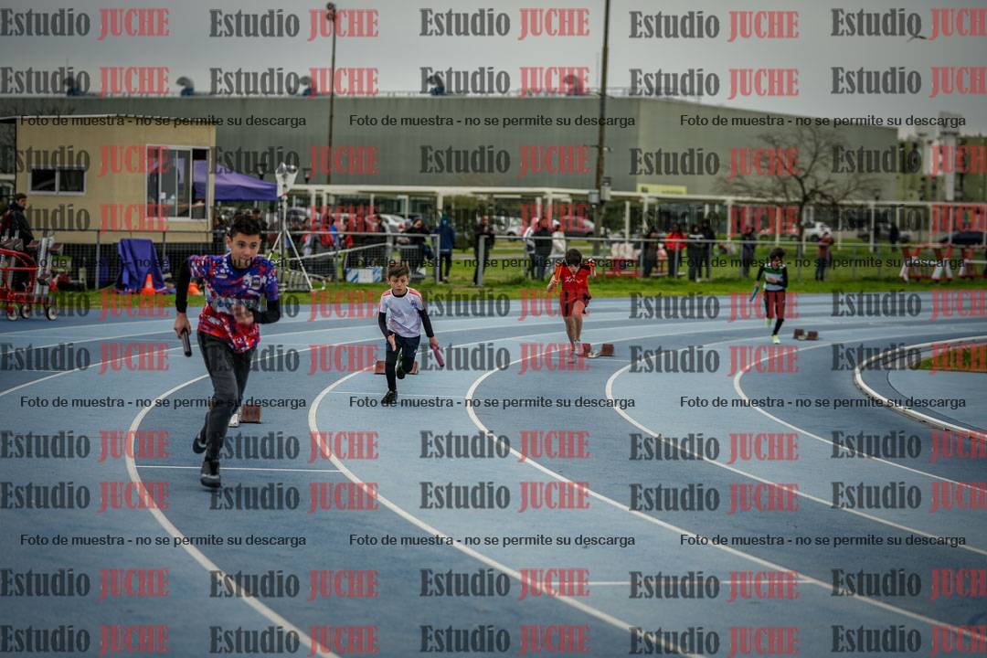 Fotos de las postas 5x80 m de varones - U14 - FINAL