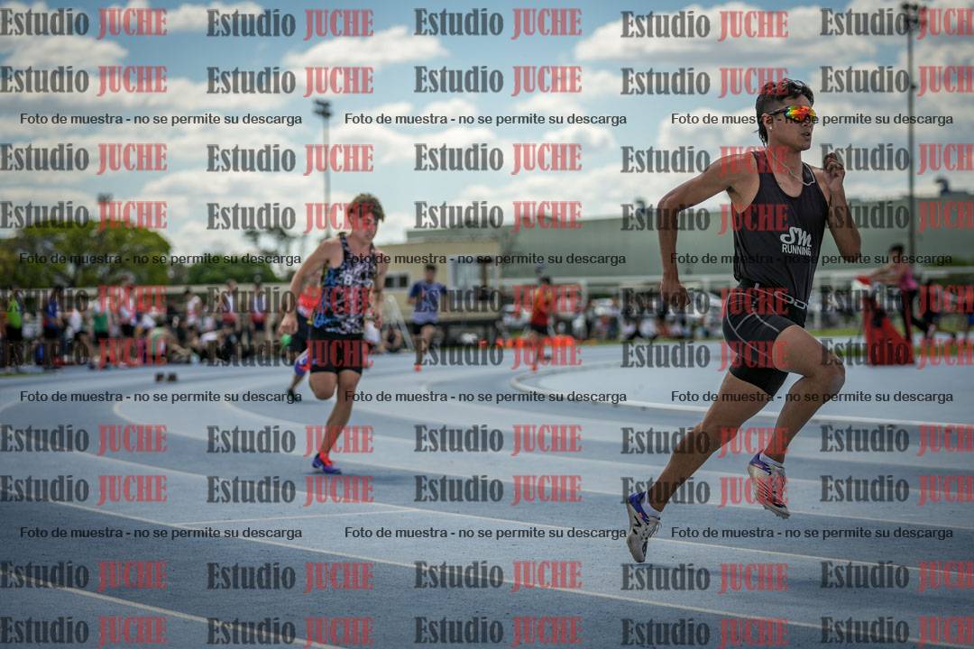Fotos de los 400 m llanos de varones