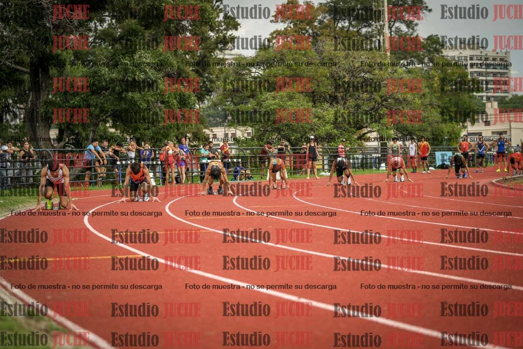 Fotos de los 200 m llanos de varones