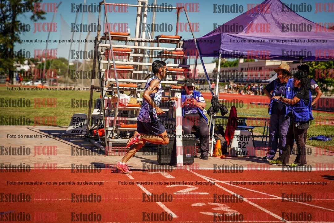 Fotos de los 800 m llanos de varones